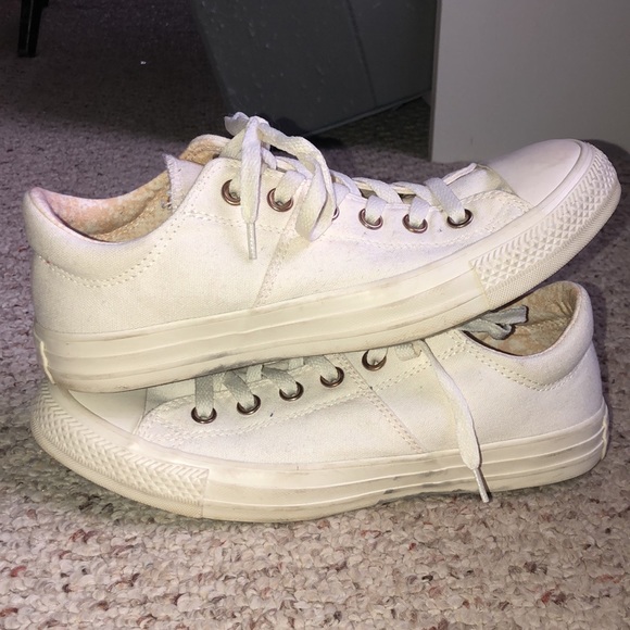 Converse - Picture 3 of 8